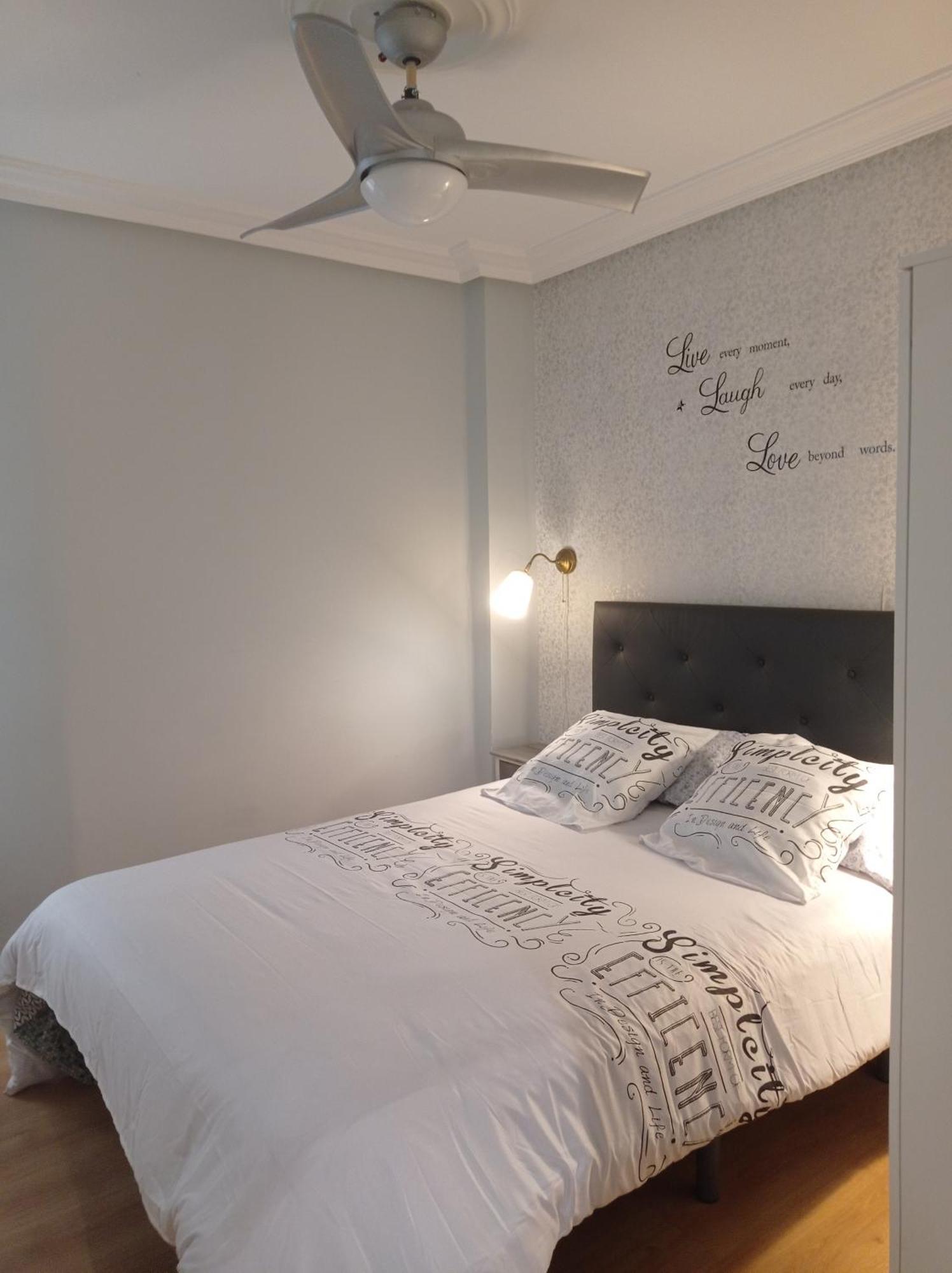 Serendipia Apartamentos 1 洛格罗尼奥 外观 照片
